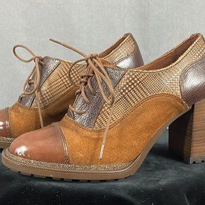 Hispanitas Pollie Pump Spectator Oxford Pump Heel